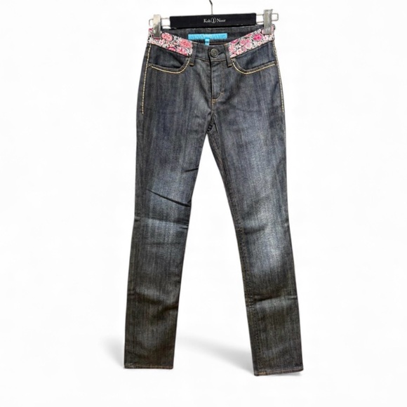 Escada Denim - Escada vintage Y2K low rise Skinny Jeans with Pink embroidered belt size EU 34